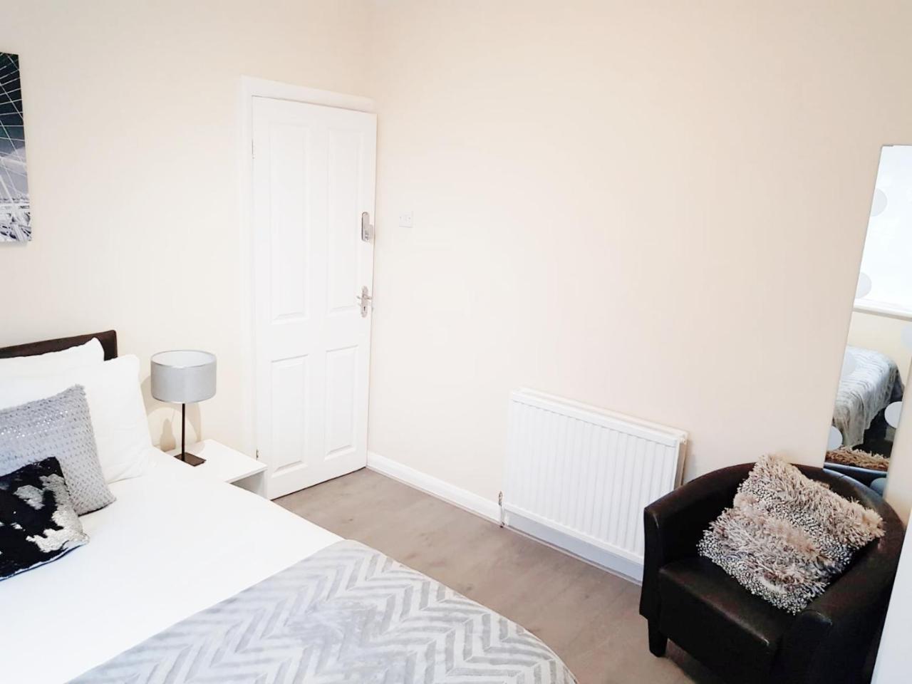 Double or Twin Room Garden View